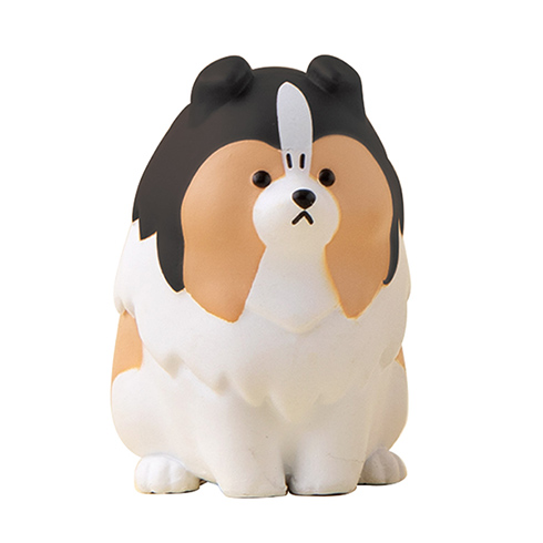 おすわりで怒ってるわんちゃん